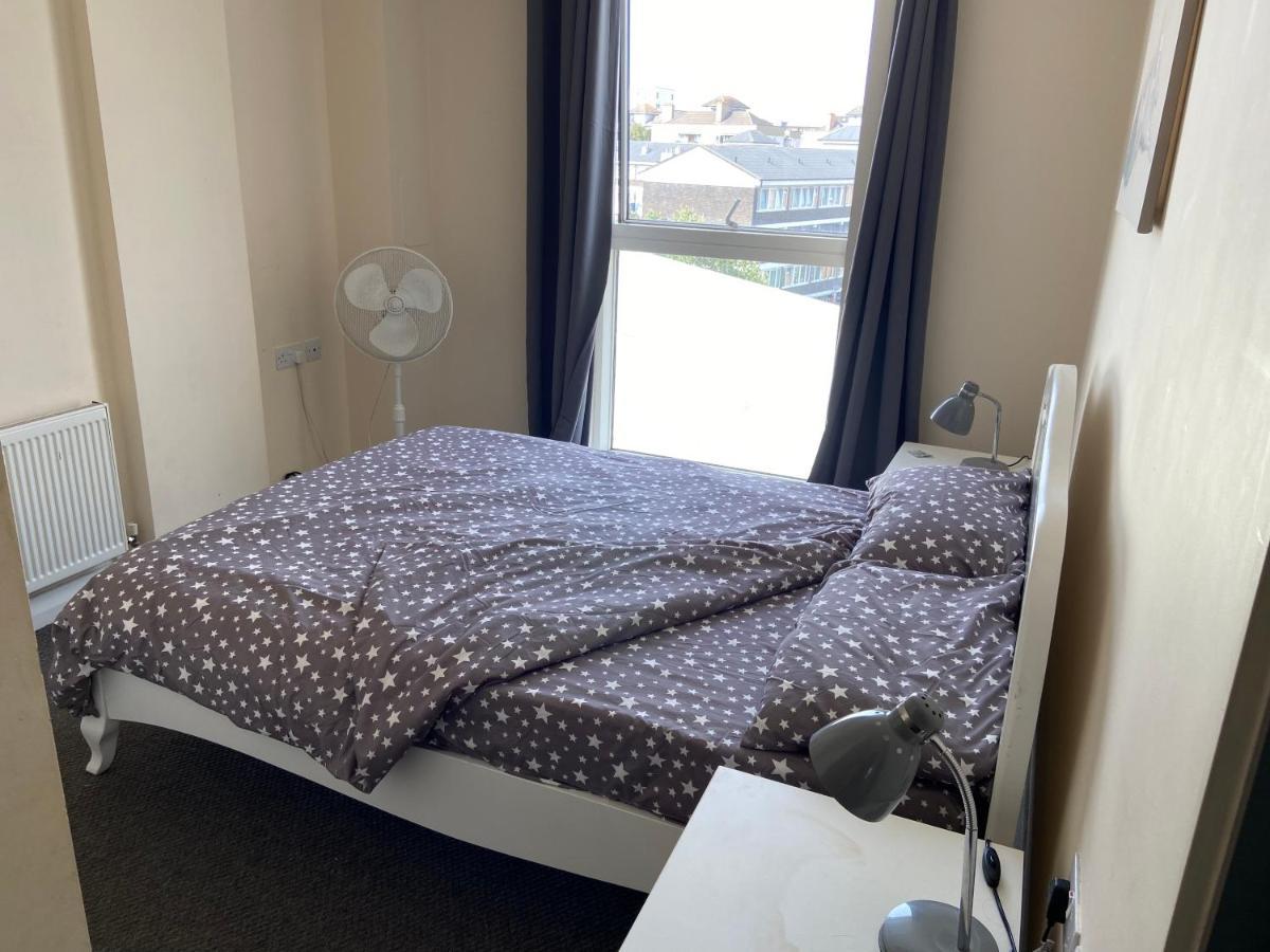 Lovely 2Br Apartment W/ City View Londres Exterior foto